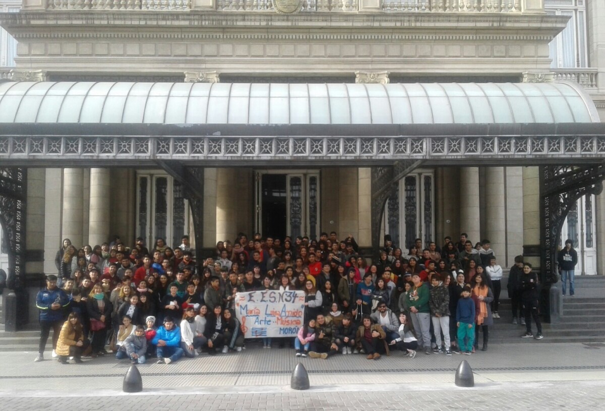 Estudiantes de la EES Nro 34 «María Luisa Anido»